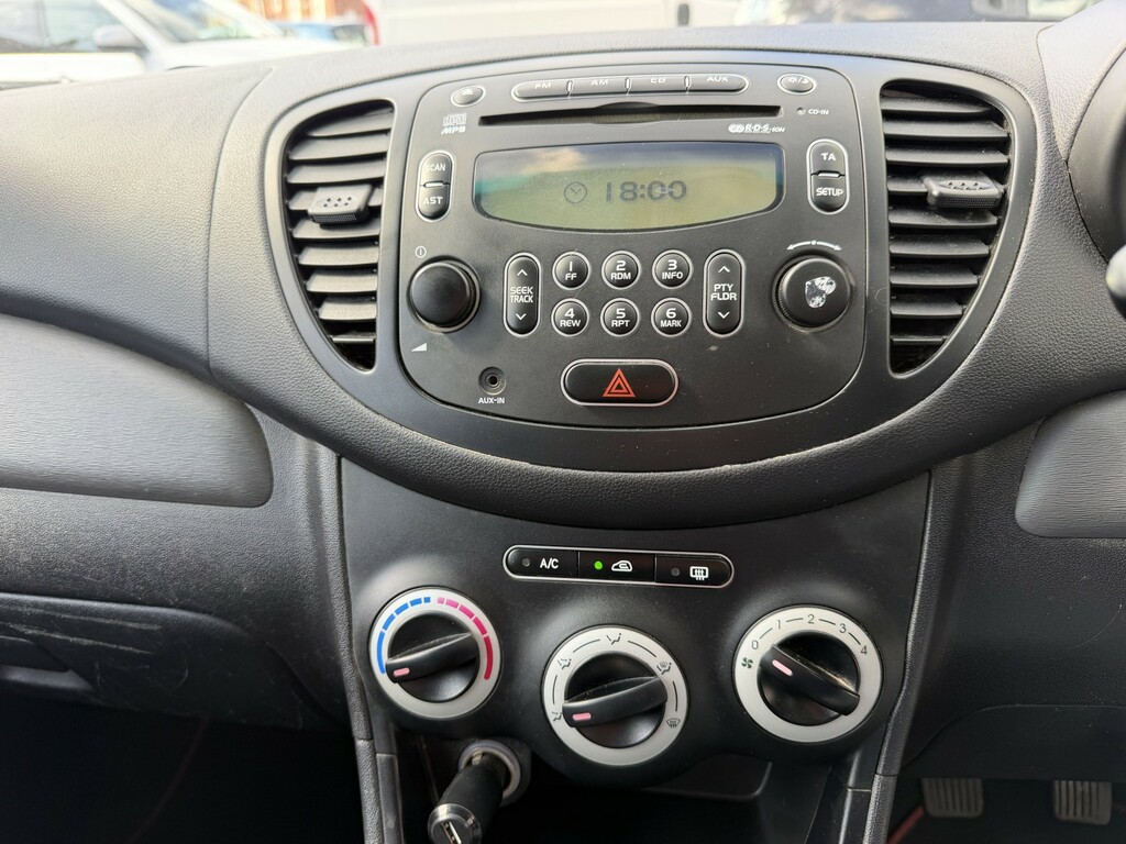 Hyundai I10 Hatchback Red #5