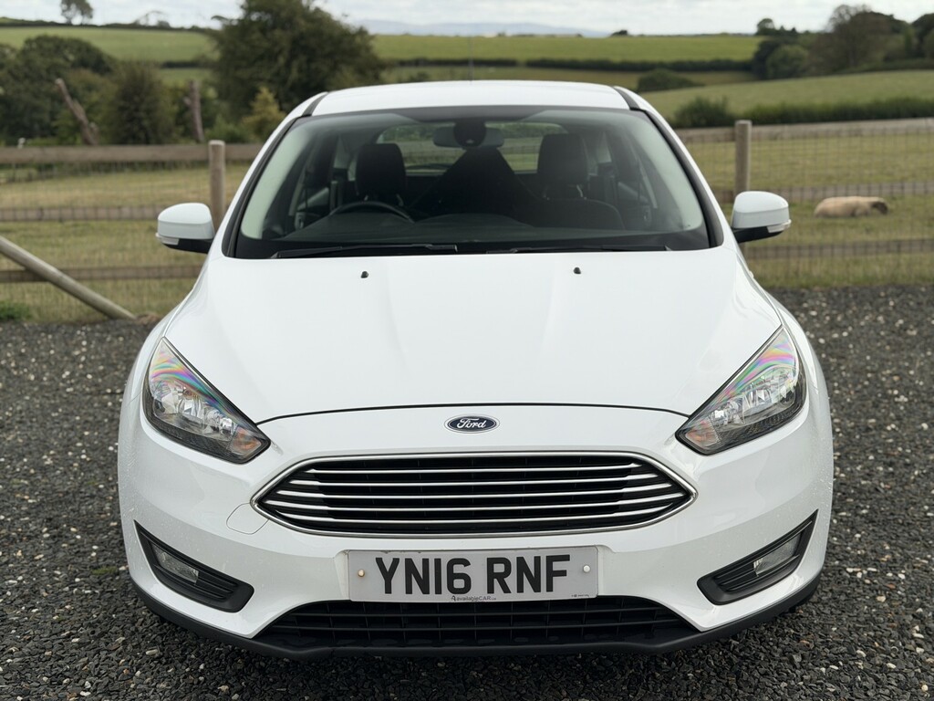 Ford Focus 1.5 Tdci Zetec 2016 YN16RNF White #3