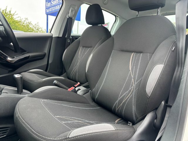 Peugeot e-208 E-hdi Active Blue #20