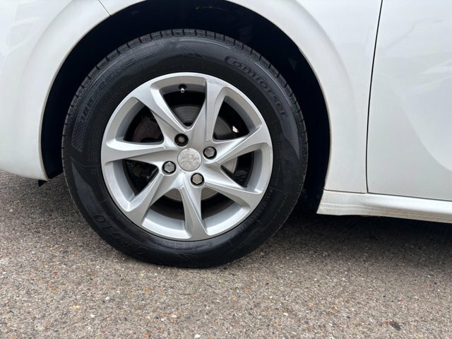 Peugeot e-208 E-hdi Active Egc Euro White #4