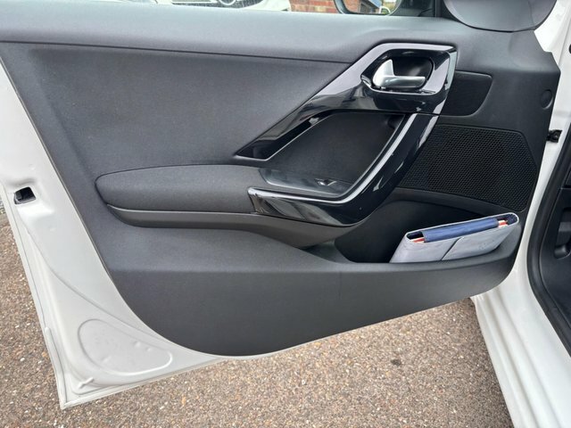 Peugeot e-208 E-hdi Active Blue #24