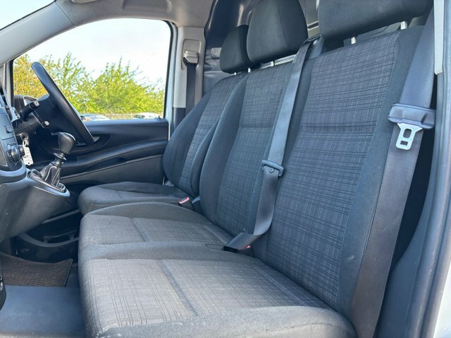 Mercedes-Benz Vito Panel Van White #18