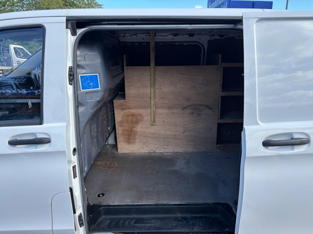 Mercedes-Benz Vito Panel Van White #14