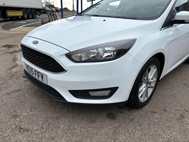 Ford Focus Tdci Zetec Euro 5 White #3