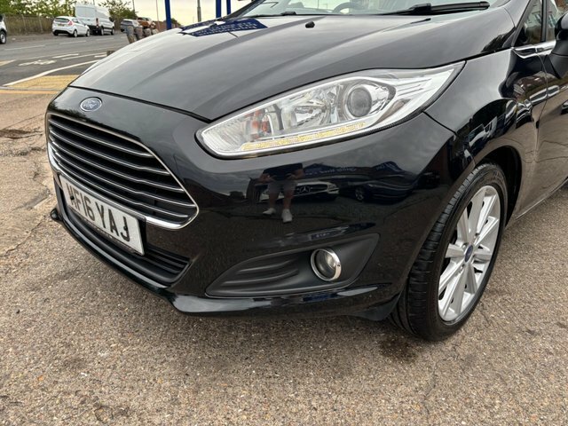 Ford Fiesta Titanium Euro 6 Ss Black #3