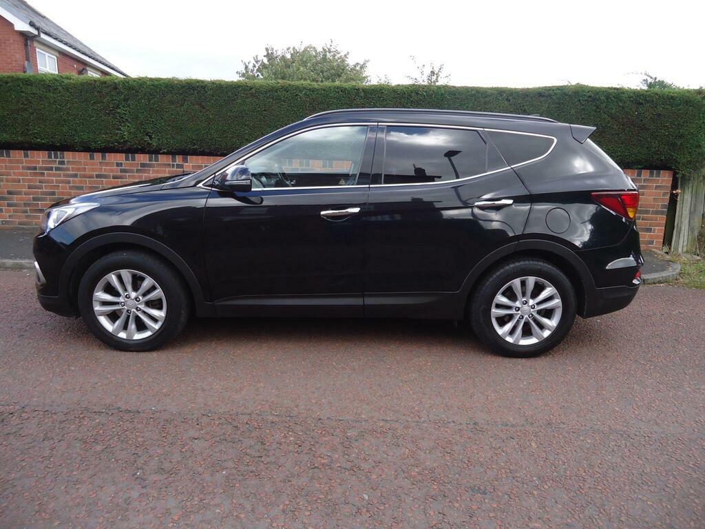 Hyundai Santa Fe 2.2 Crdi Blue Drive Premium 4Wd Euro 6 S S Black #2
