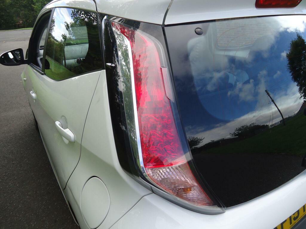 Toyota Aygo Hatchback Red #48