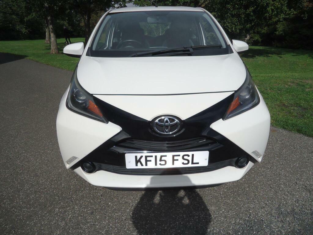 Toyota Aygo 1.0 Vvt-i X-play Euro 5 White #5