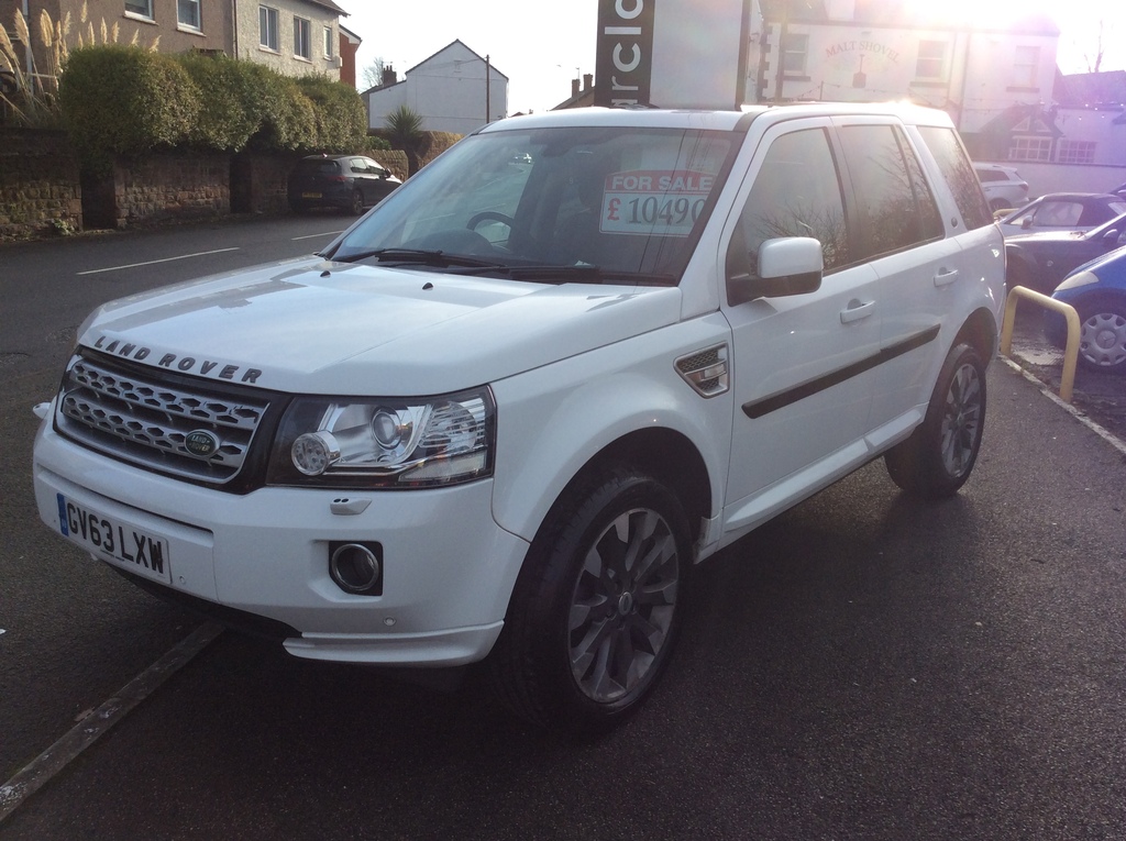 Land Rover Freelander 2 .2 Sd4 Hse Lux White #3