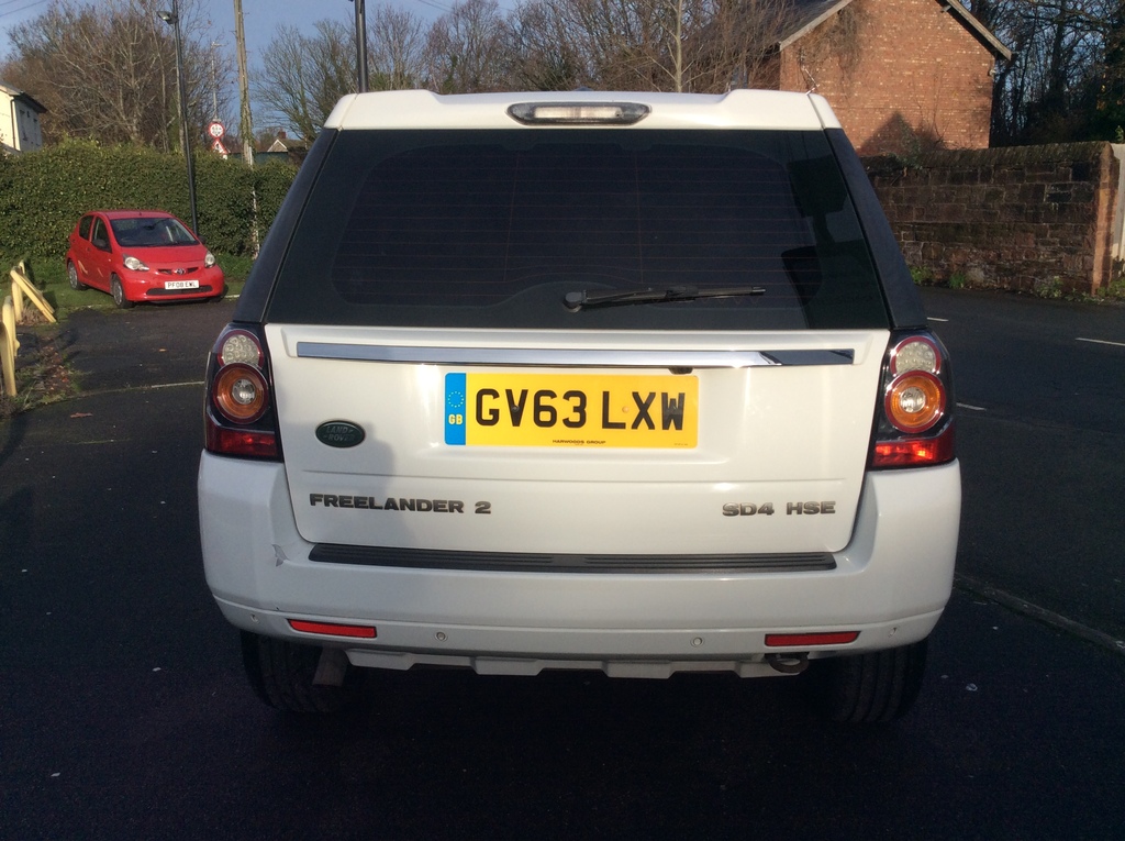 Land Rover Freelander 2 .2 Sd4 Hse Lux White #5