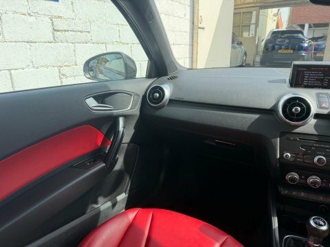 Audi A1 1.6 Tdi S Line Euro 5 Ss Red #15
