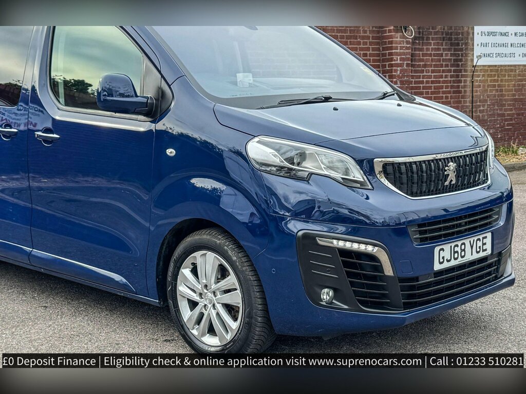 Peugeot Traveller Active Red #4