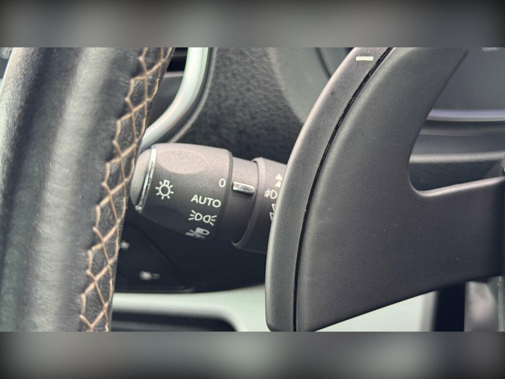 Peugeot Traveller Active Red #44