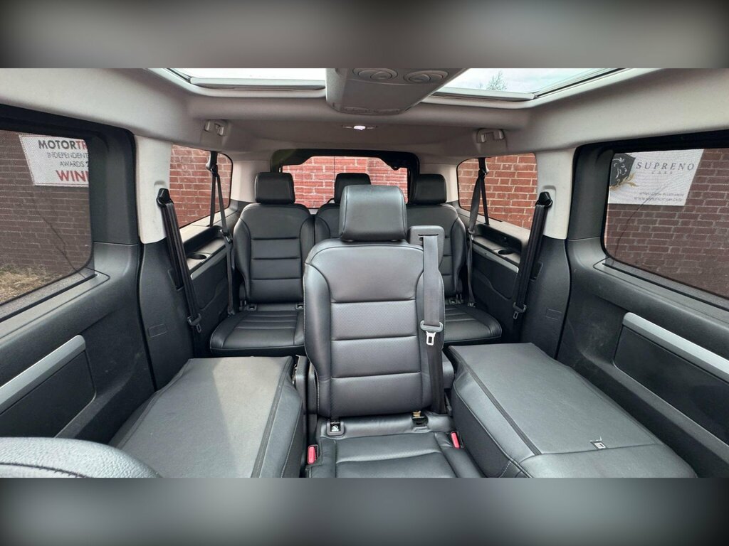 Peugeot Traveller Active Red #2