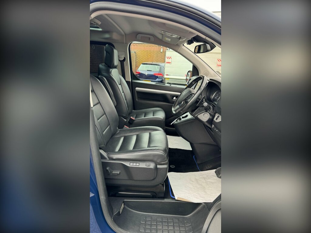 Peugeot Traveller Active Red #16
