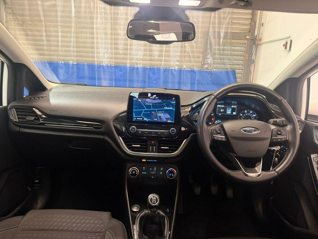 Ford Fiesta Hatchback 1.1 Ti-vct Zetec Euro 6 Ss 2019 White #2