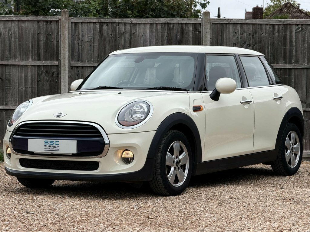 Mini Hatch 1.5L Cooper White #2
