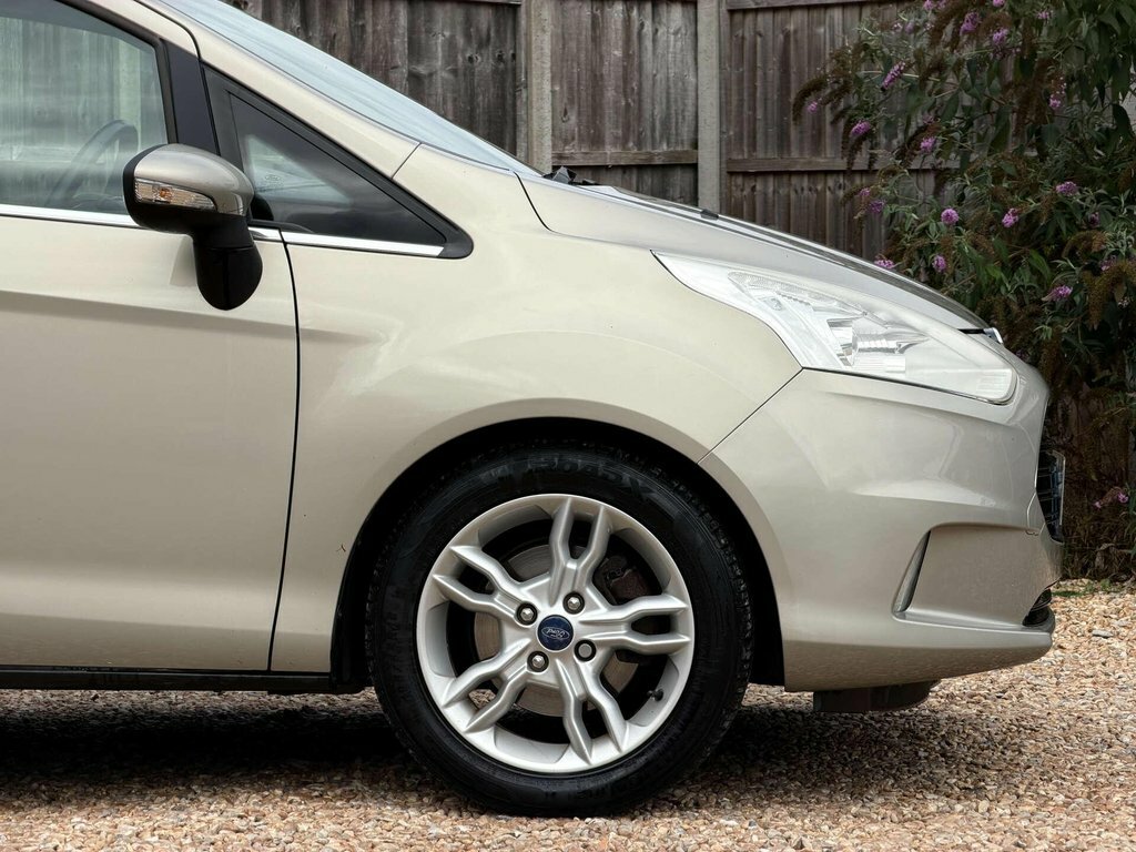 Ford B-Max 1.0 Ecoboost 125 Titanium X Red #20