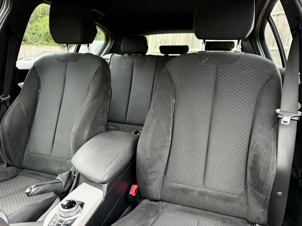 BMW 1 Series Shadow Edition Black #32