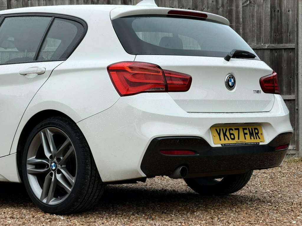 BMW 1 Series Shadow Edition Black #22