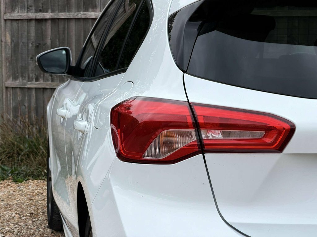 Ford Focus Titanium 1.0 125Ps Silver #24