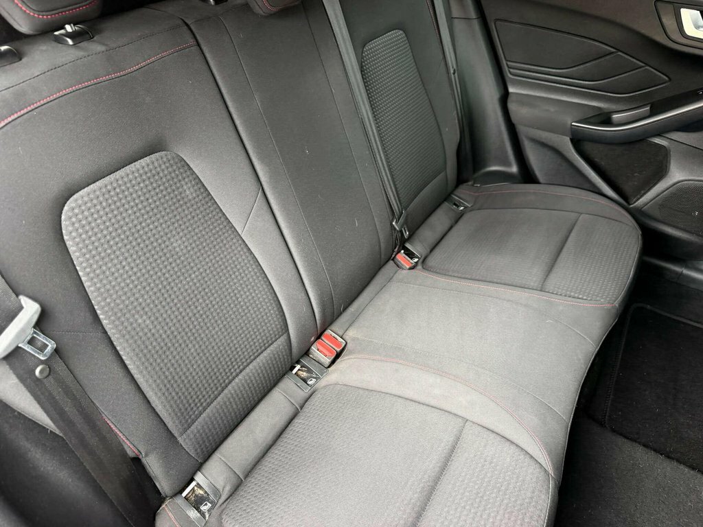 Ford Focus Titanium 1.0 125Ps Silver #36