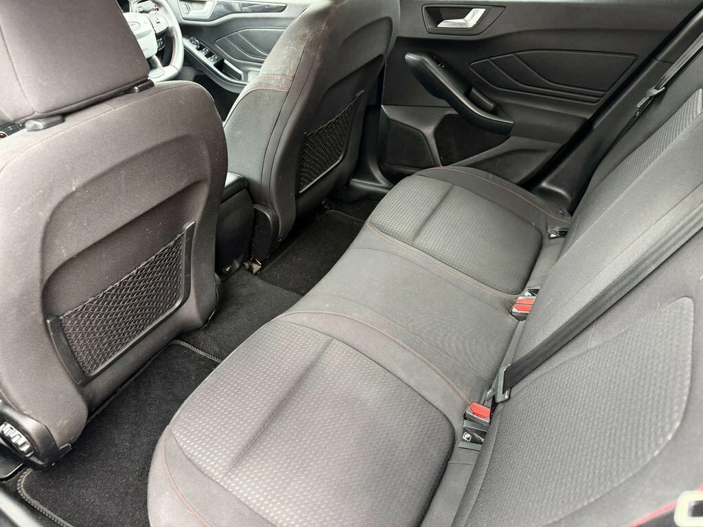 Ford Focus Titanium 1.0 125Ps Silver #33