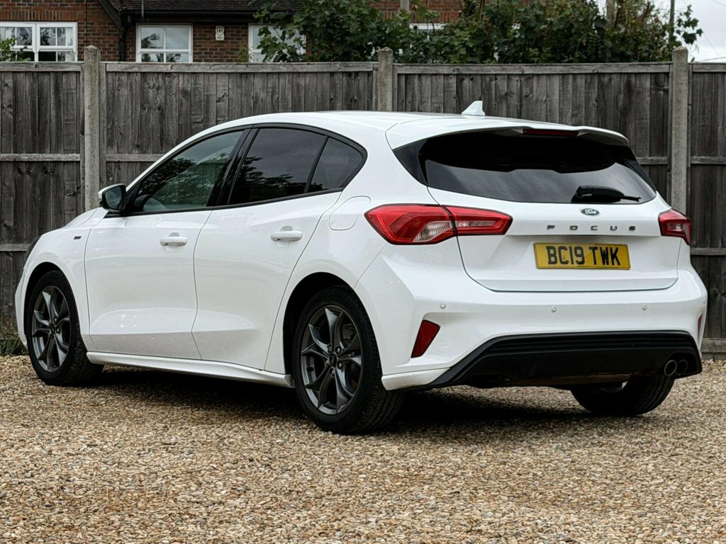 Ford Focus 1L St-line White #4
