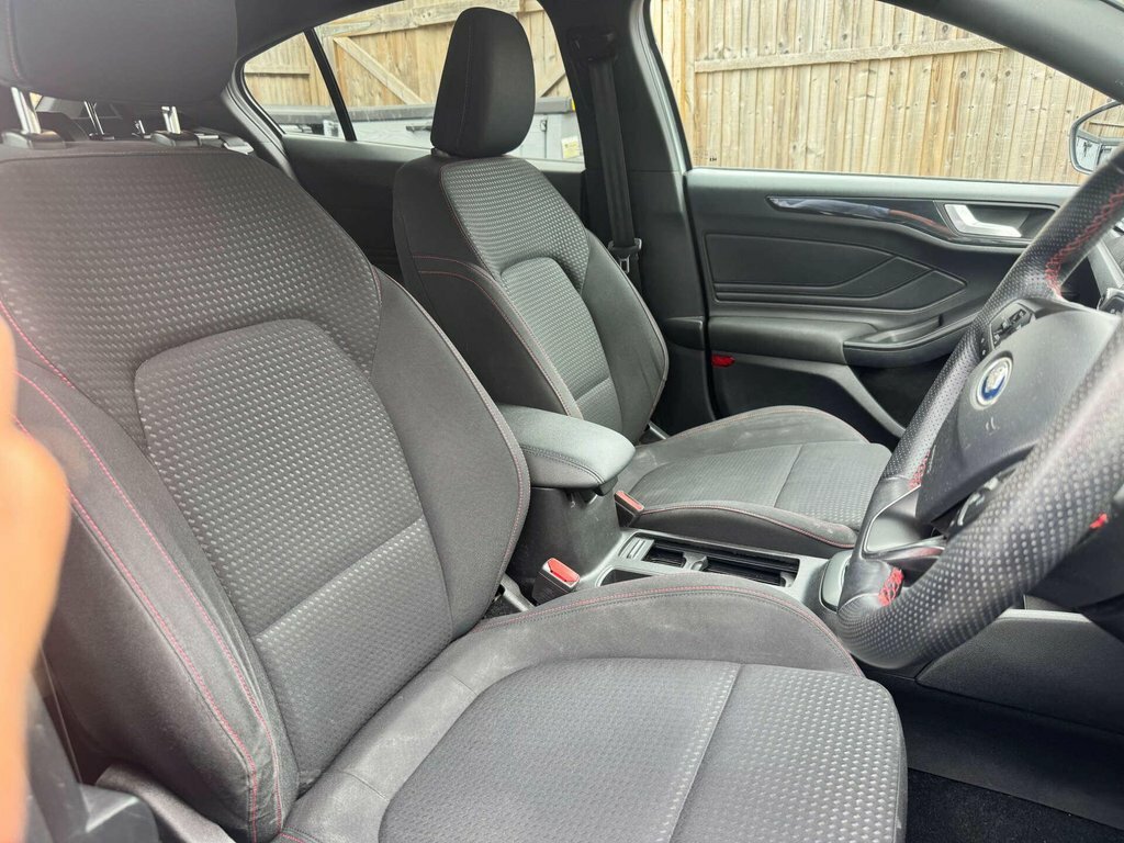 Ford Focus 1L St-line White #5