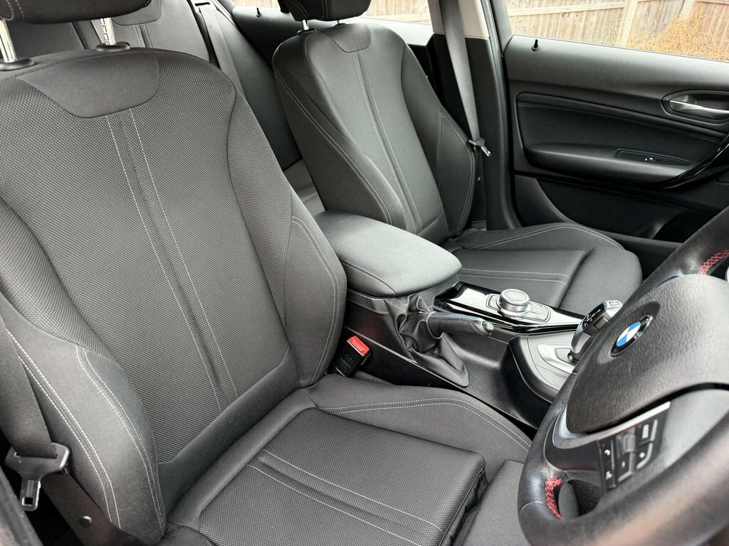 BMW 1 Series 1.5L Sport Black #5