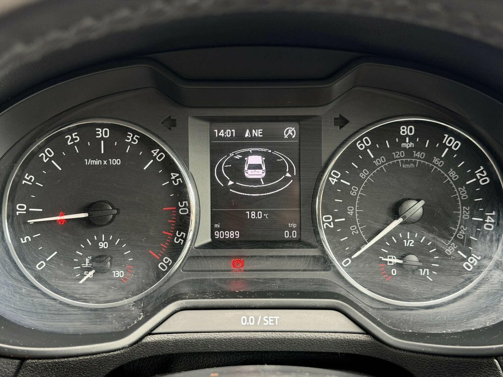 Skoda Octavia 1.6 Tdi Se Grey #7