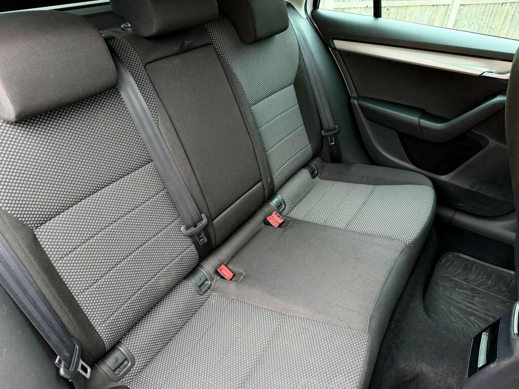 Skoda Octavia 1.6 Tdi Se Grey #33