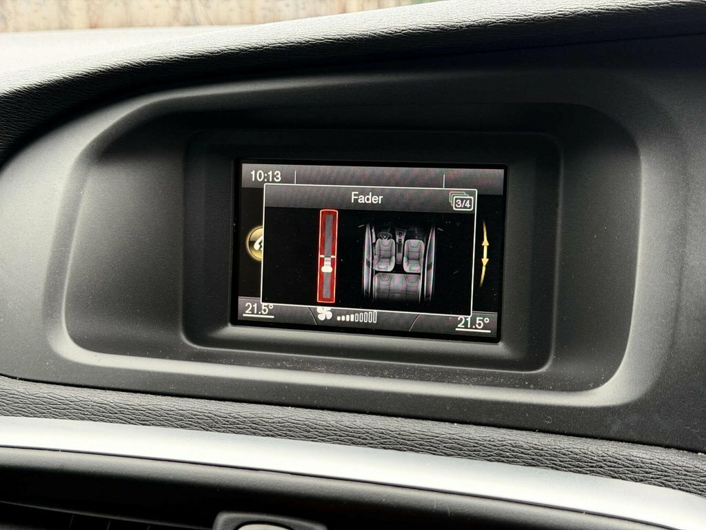 Volvo V40 2L Momentum Grey #57