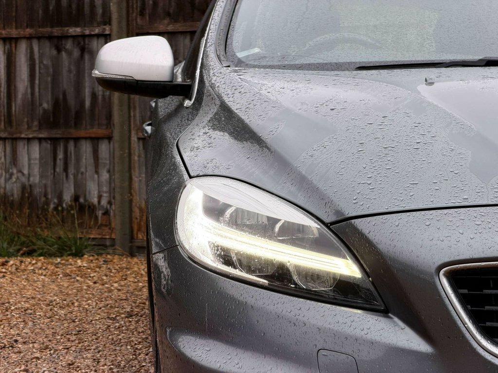 Volvo V40 2L Momentum Grey #18