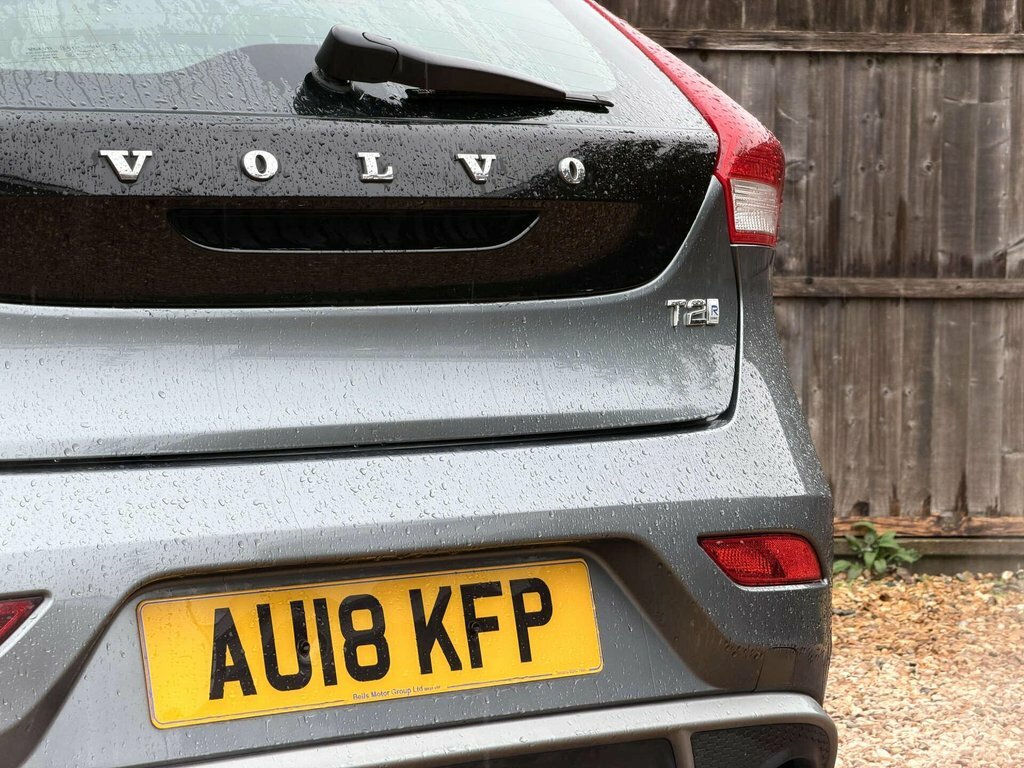 Volvo V40 2L Momentum Grey #23