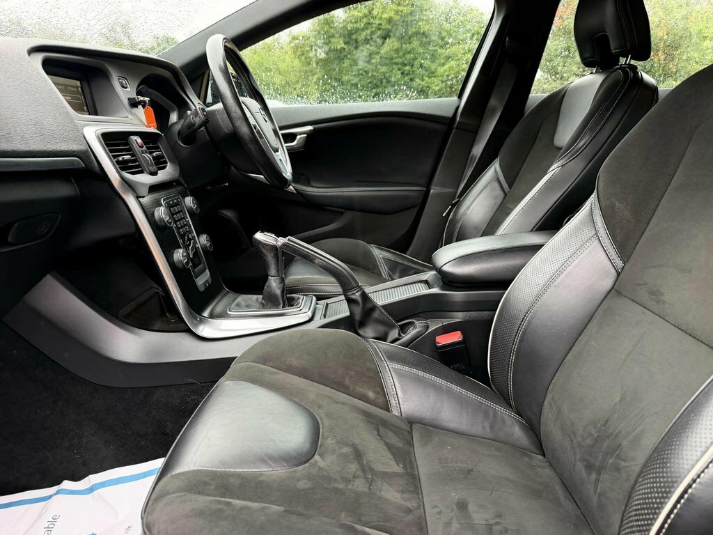 Volvo V40 2L Momentum Grey #30