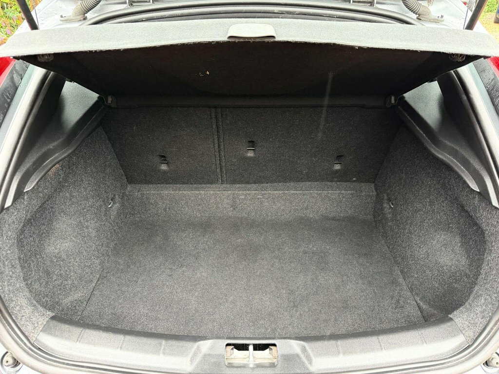 Volvo V40 2L Momentum Grey #61