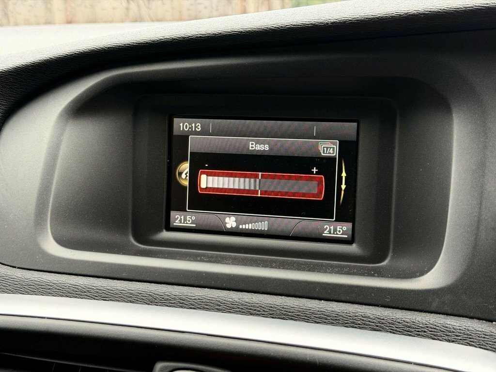 Volvo V40 2L Momentum Grey #53