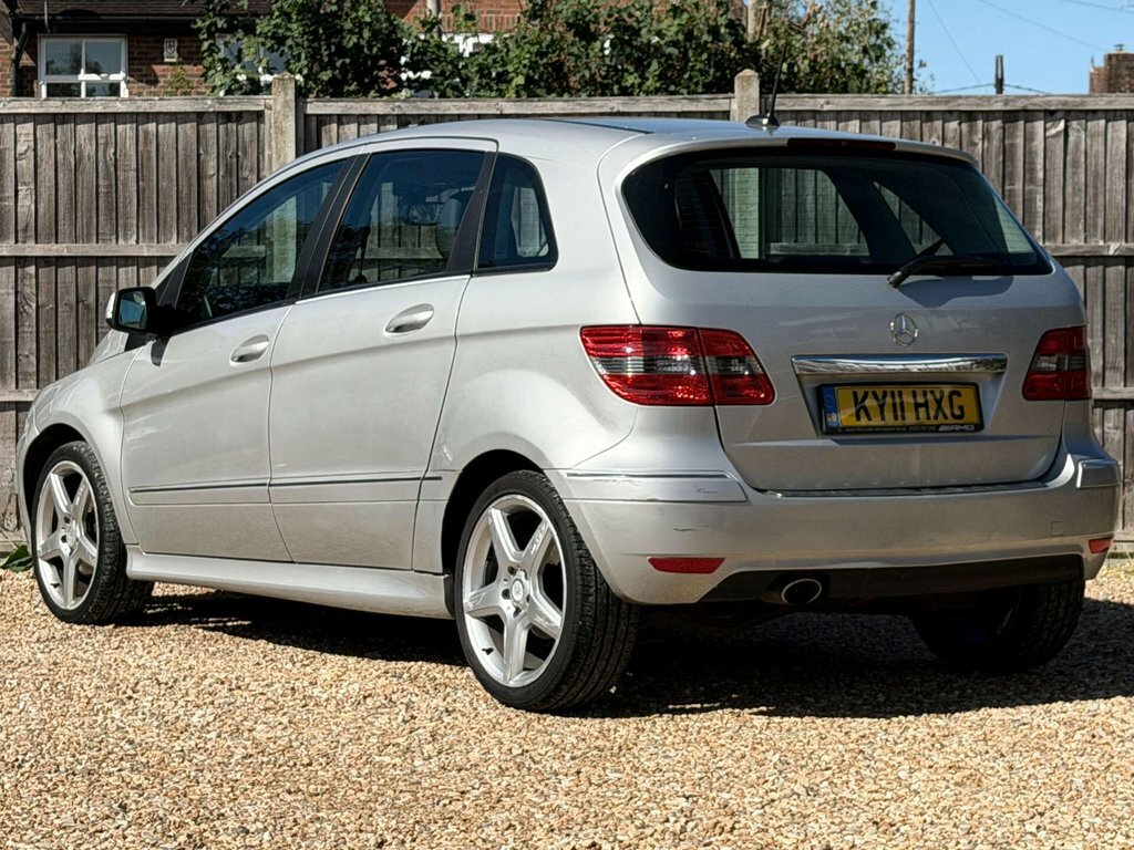 Mercedes-Benz B Class 2L Se Silver #4