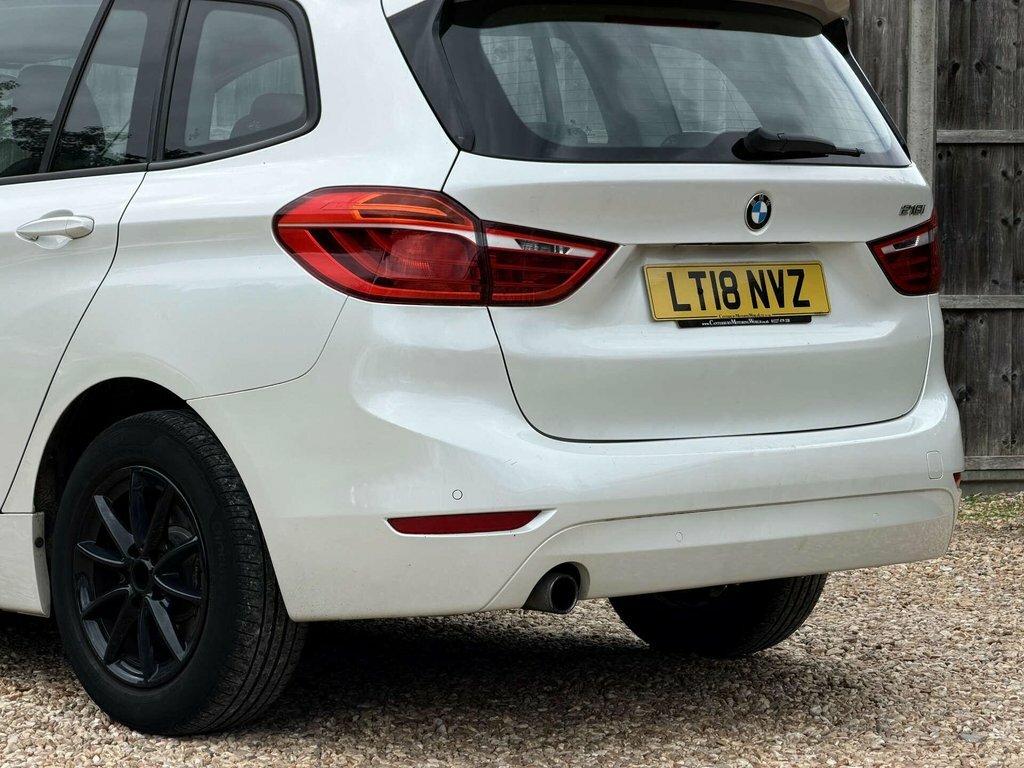 BMW 2 Series 218D Sport Step Estate Black #22