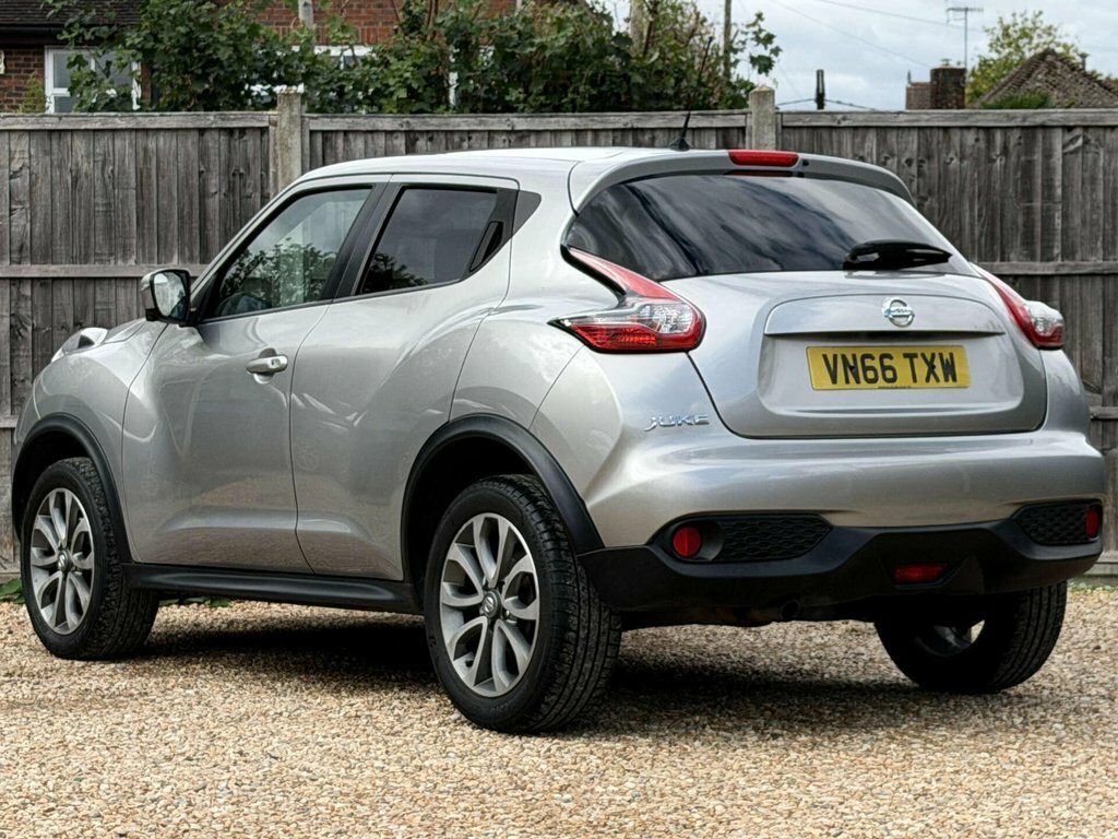 Nissan Juke 1.2L Tekna Silver #4