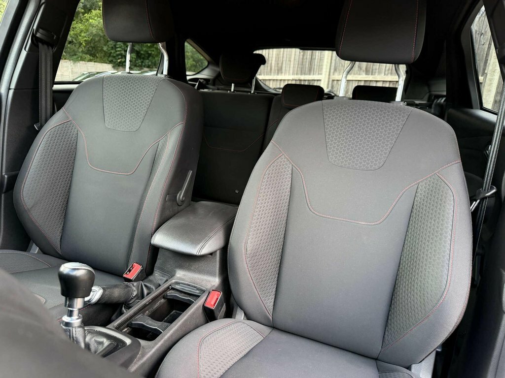 Ford Focus 1.0T Ecoboost St Line Hatchback Blue #31