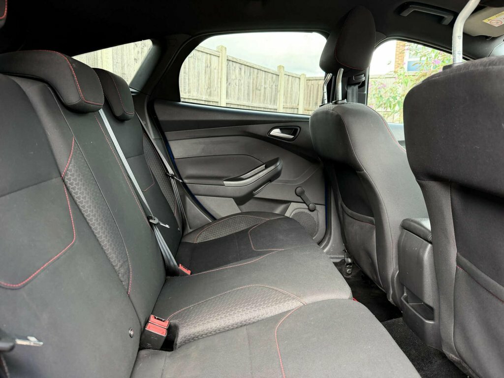 Ford Focus 1.0T Ecoboost St Line Hatchback Blue #9