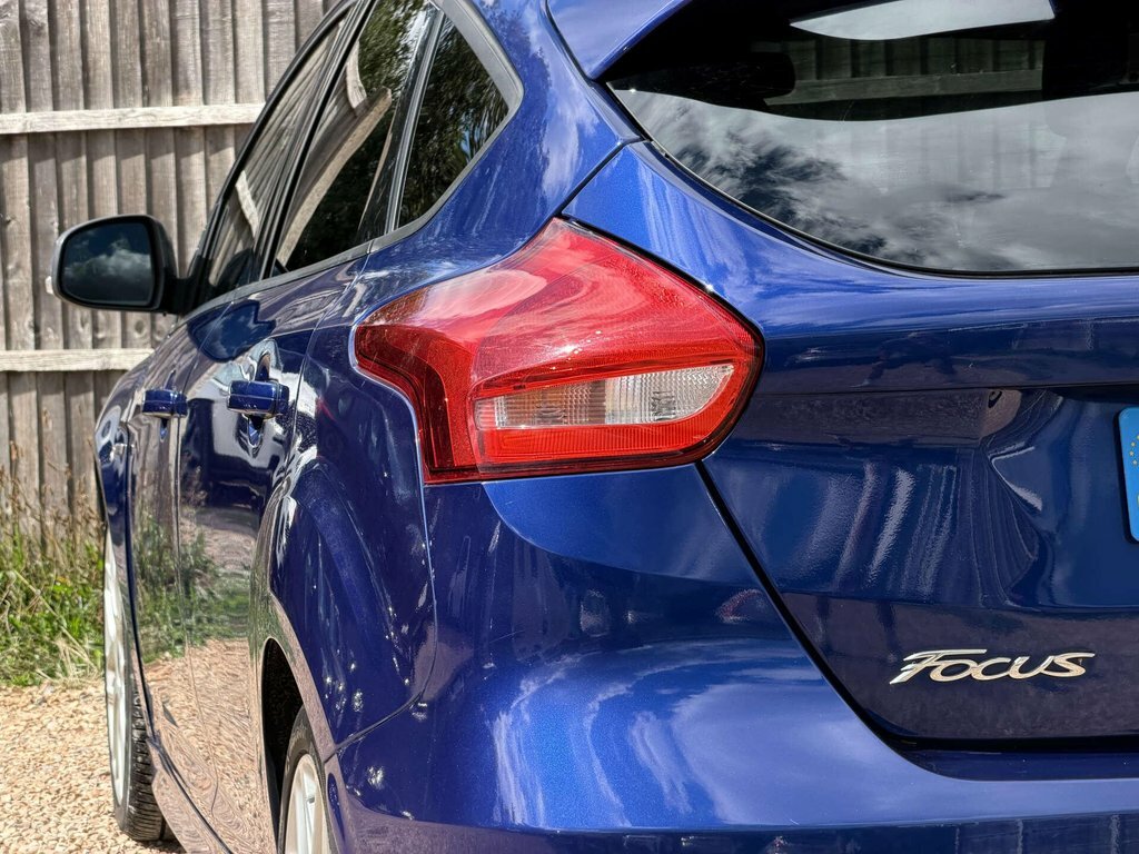 Ford Focus 1.0T Ecoboost St Line Hatchback Blue #23