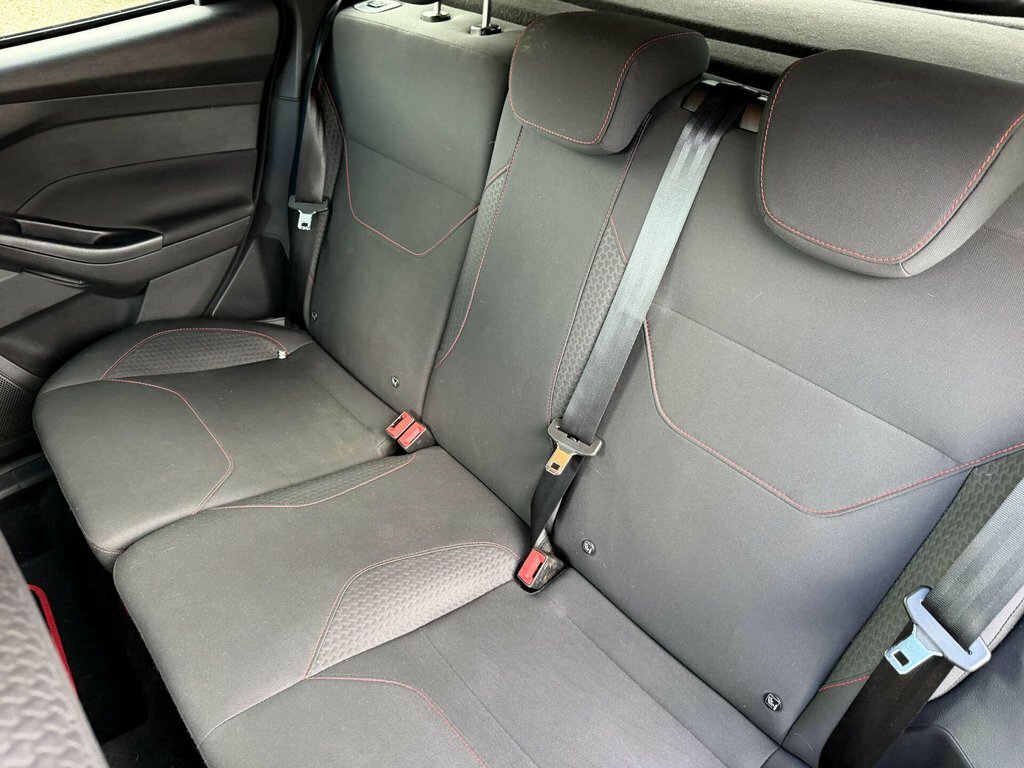 Ford Focus 1.0T Ecoboost St Line Hatchback Blue #10