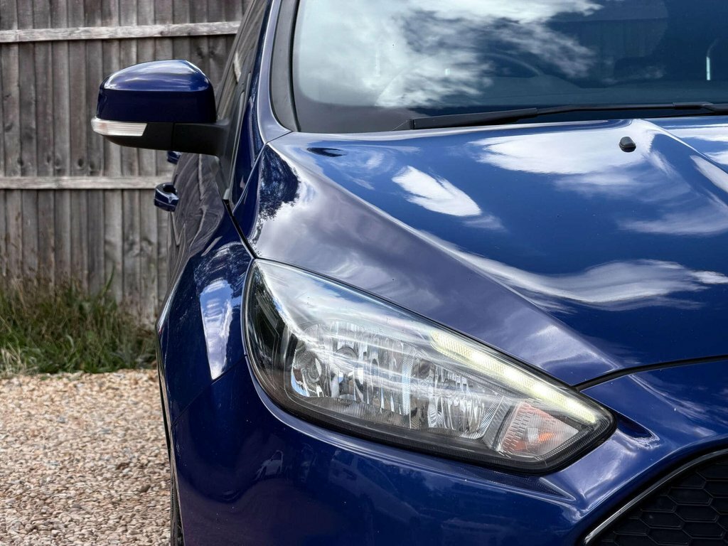 Ford Focus 1.0T Ecoboost St Line Hatchback Blue #18