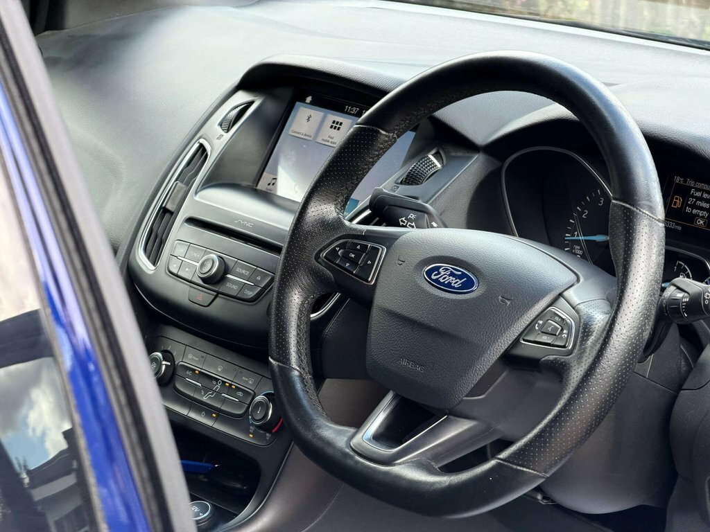 Ford Focus 1.0T Ecoboost St Line Hatchback Blue #37