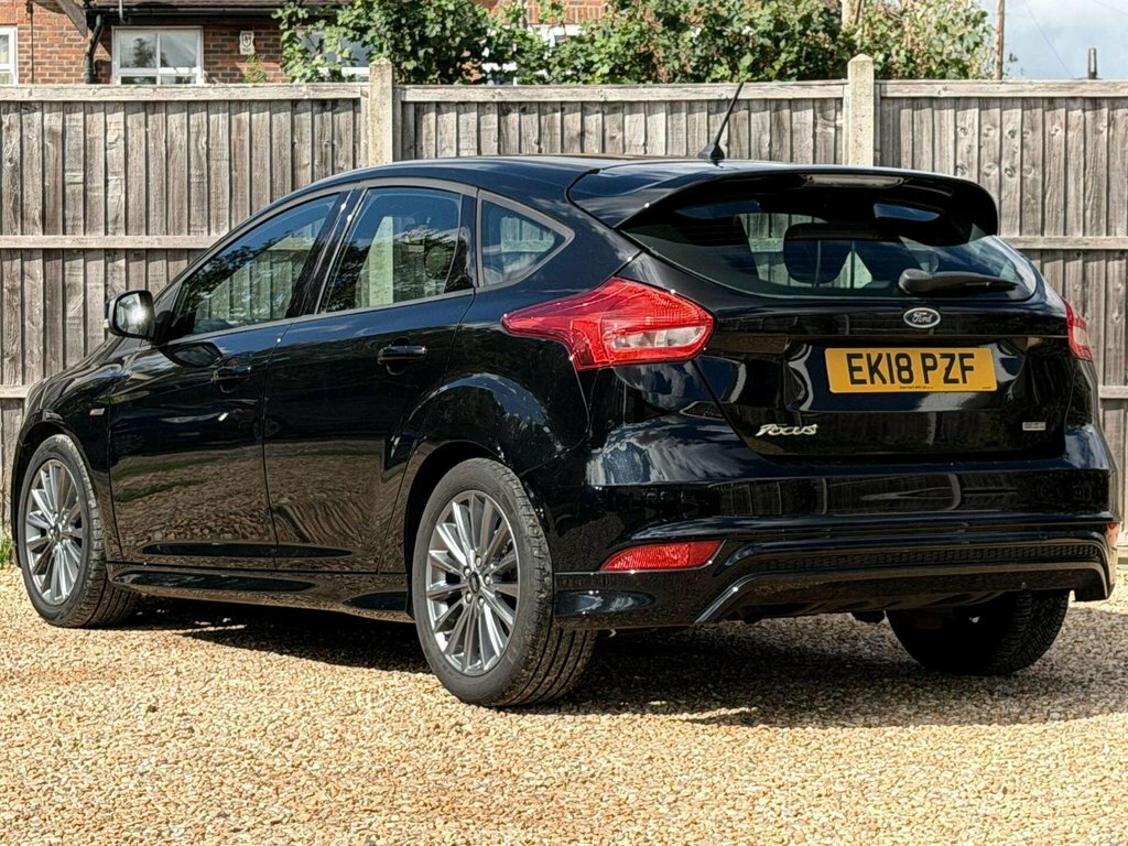 Ford Focus 1L St-line Black #4