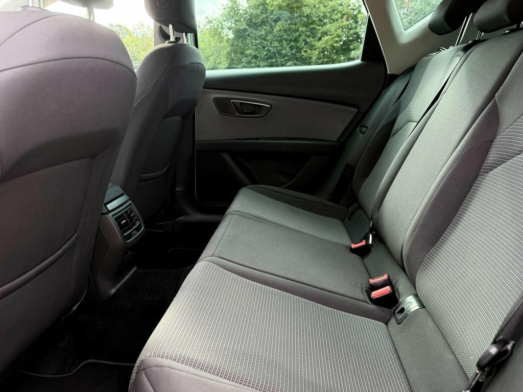 Seat Leon Estate 1.6 Tdi Se Technology St Dsg Euro 6 Ss 5 White #32