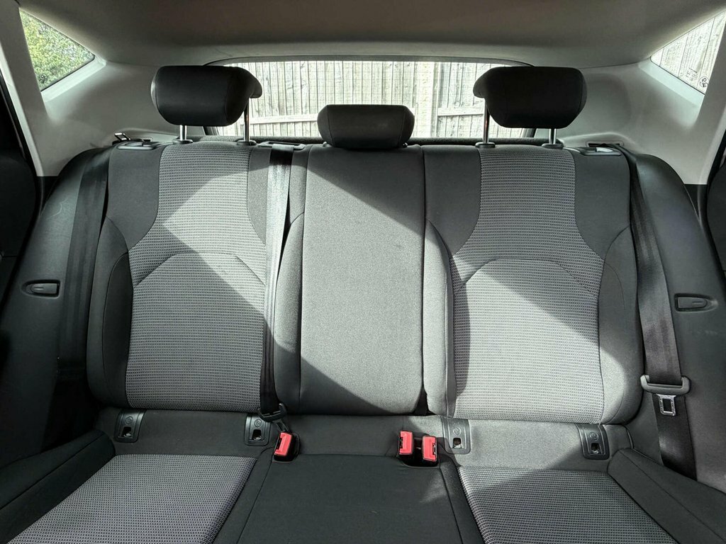 Seat Leon Estate 1.6 Tdi Se Technology St Dsg Euro 6 Ss 5 White #36
